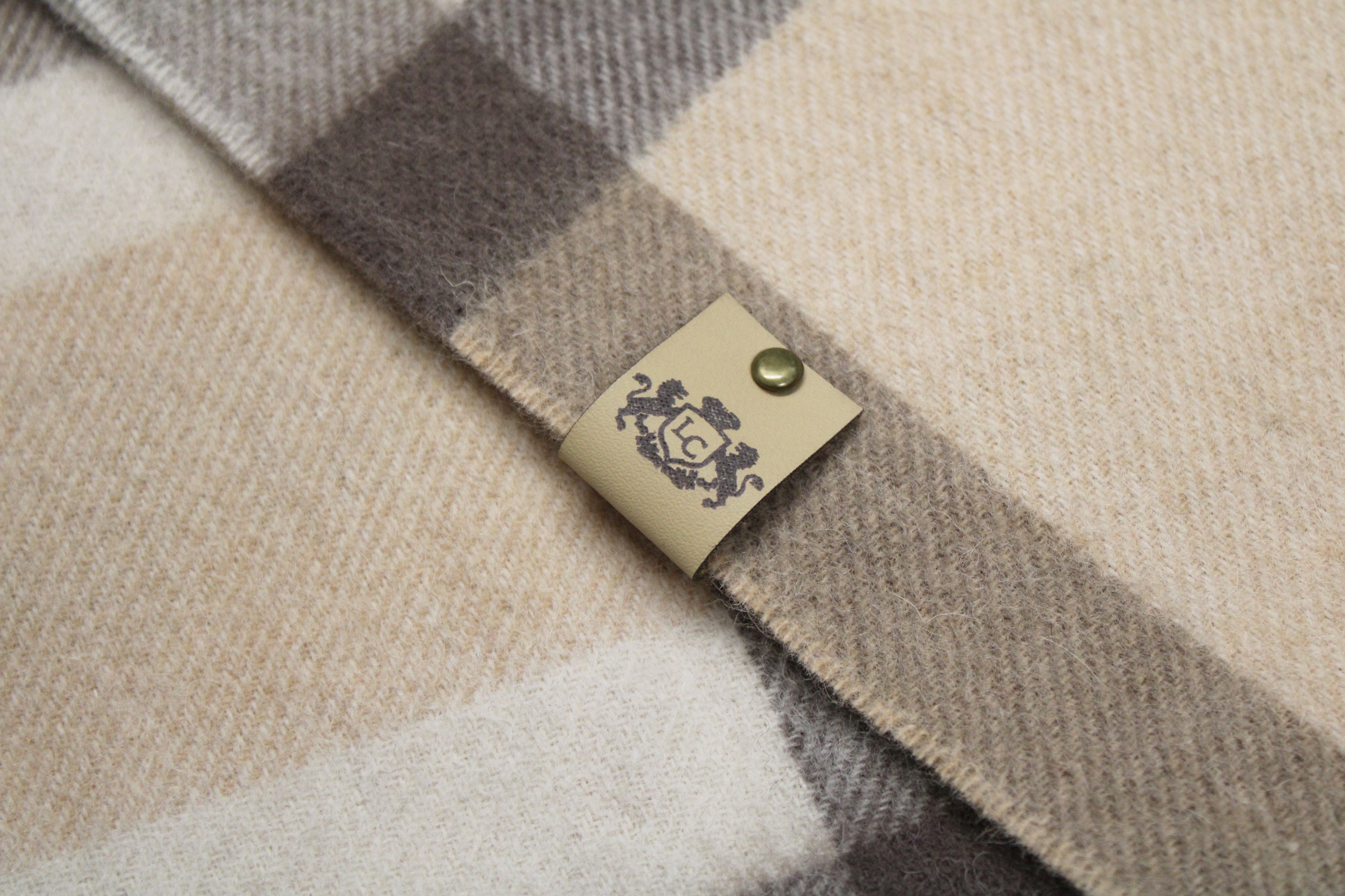 100% Lambswool Scarf - Beige